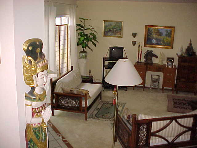 a-living1.JPG (55680 bytes)